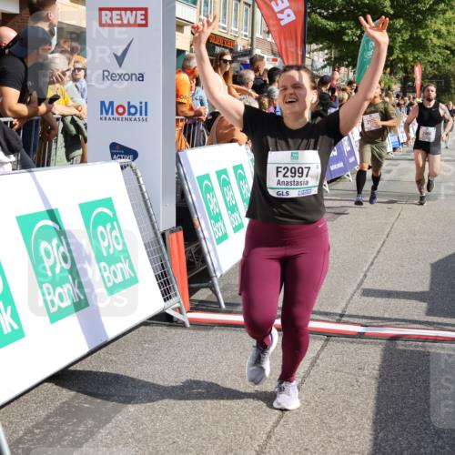 15.09.2024 - PSD Bank Halbmarathon Strokosch-Dieckow http://msf.ph/oto/7095860 15.09.2024 12:09:37 Ziel 1966, 1994, 2132, 2179, 2408, 2437, 2868, 2997, 3167, 3526 meine-sportfotos.de