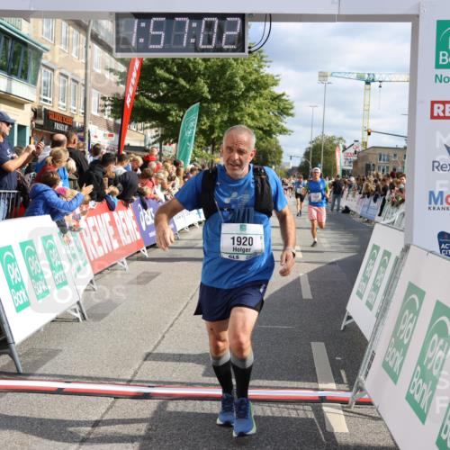 15.09.2024 - PSD Bank Halbmarathon Strokosch-Dieckow http://msf.ph/oto/7095899 15.09.2024 11:57:53 Ziel 978, 1281, 1289, 1302, 1431, 1505, 1647, 1827, 1920, 1987, 2141, 2905, 2929 meine-sportfotos.de