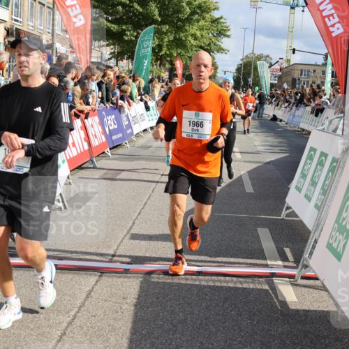 15.09.2024 - PSD Bank Halbmarathon Strokosch-Dieckow http://msf.ph/oto/7095913 15.09.2024 12:09:44 Ziel 1778, 1855, 1966, 1994, 2132, 2179, 2408, 2868, 2878, 2890, 2997, 3050 meine-sportfotos.de