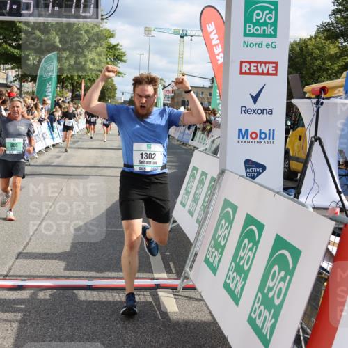 15.09.2024 - PSD Bank Halbmarathon Strokosch-Dieckow http://msf.ph/oto/7095914 15.09.2024 11:58:01 Ziel 806, 1289, 1302, 1647, 1827, 1920, 1987, 2542, 2564, 2572, 2664, 2905, 2929, 3525 meine-sportfotos.de