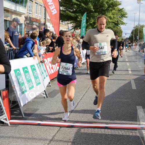 15.09.2024 - PSD Bank Halbmarathon Strokosch-Dieckow http://msf.ph/oto/7095933 15.09.2024 11:58:07 Ziel 806, 1289, 1302, 1530, 1708, 1900, 1987, 2512, 2542, 2564, 2572, 2664, 2751, 3525 meine-sportfotos.de