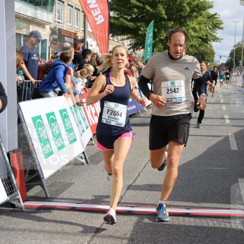 15.09.2024 - PSD Bank Halbmarathon Strokosch-Dieckow http://msf.ph/oto/7095936 15.09.2024 11:58:07 Ziel 806, 1289, 1302, 1530, 1708, 1900, 1987, 2512, 2542, 2564, 2572, 2664, 2751, 3525 meine-sportfotos.de