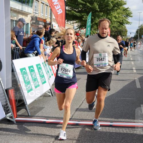 15.09.2024 - PSD Bank Halbmarathon Strokosch-Dieckow http://msf.ph/oto/7095938 15.09.2024 11:58:07 Ziel 806, 1289, 1302, 1530, 1708, 1900, 1987, 2512, 2542, 2564, 2572, 2664, 2751, 3525 meine-sportfotos.de