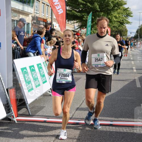 15.09.2024 - PSD Bank Halbmarathon Strokosch-Dieckow http://msf.ph/oto/7095940 15.09.2024 11:58:07 Ziel 806, 1289, 1302, 1530, 1708, 1900, 1987, 2512, 2542, 2564, 2572, 2664, 2751, 3525 meine-sportfotos.de