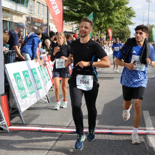 15.09.2024 - PSD Bank Halbmarathon Strokosch-Dieckow http://msf.ph/oto/7095953 15.09.2024 11:58:09 Ziel 806, 1289, 1302, 1530, 1708, 1900, 1987, 2512, 2542, 2564, 2572, 2664, 2751, 3525 meine-sportfotos.de