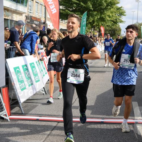 15.09.2024 - PSD Bank Halbmarathon Strokosch-Dieckow http://msf.ph/oto/7095955 15.09.2024 11:58:09 Ziel 806, 1289, 1302, 1530, 1708, 1900, 1987, 2512, 2542, 2564, 2572, 2664, 2751, 3525 meine-sportfotos.de