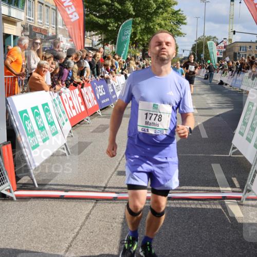 15.09.2024 - PSD Bank Halbmarathon Strokosch-Dieckow http://msf.ph/oto/7095960 15.09.2024 12:09:51 Ziel 1778, 1855, 1966, 1994, 2179, 2327, 2408, 2878, 2890, 2892, 3050, 3238 meine-sportfotos.de