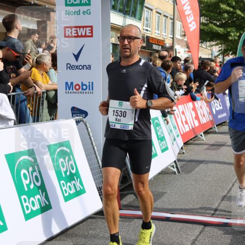 15.09.2024 - PSD Bank Halbmarathon Strokosch-Dieckow http://msf.ph/oto/7095969 15.09.2024 11:58:14 Ziel 806, 975, 1417, 1449, 1530, 1708, 1900, 2512, 2542, 2564, 2572, 2664, 2751, 2763, 3525 meine-sportfotos.de