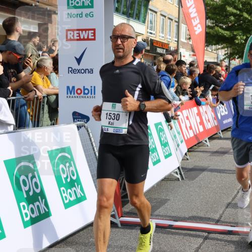 15.09.2024 - PSD Bank Halbmarathon Strokosch-Dieckow http://msf.ph/oto/7095971 15.09.2024 11:58:14 Ziel 806, 975, 1417, 1449, 1530, 1708, 1900, 2512, 2542, 2564, 2572, 2664, 2751, 2763, 3525 meine-sportfotos.de