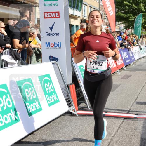 15.09.2024 - PSD Bank Halbmarathon Strokosch-Dieckow http://msf.ph/oto/7095987 15.09.2024 12:09:58 Ziel 1778, 1855, 2327, 2878, 2890, 2892, 3050, 3238, 3532 meine-sportfotos.de
