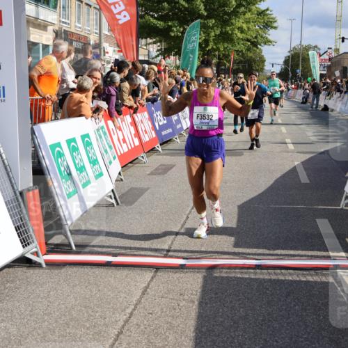15.09.2024 - PSD Bank Halbmarathon Strokosch-Dieckow http://msf.ph/oto/7096001 15.09.2024 12:10:04 Ziel 1694, 2053, 2327, 2892, 2993, 3238, 3532 meine-sportfotos.de