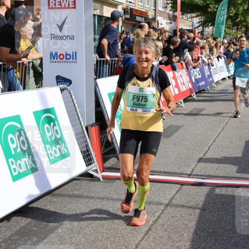 15.09.2024 - PSD Bank Halbmarathon Strokosch-Dieckow http://msf.ph/oto/7096002 15.09.2024 11:58:19 Ziel 975, 1417, 1449, 1530, 1539, 1565, 1708, 1900, 2512, 2542, 2564, 2572, 2664, 2751, 2763, 2873, 3138 meine-sportfotos.de