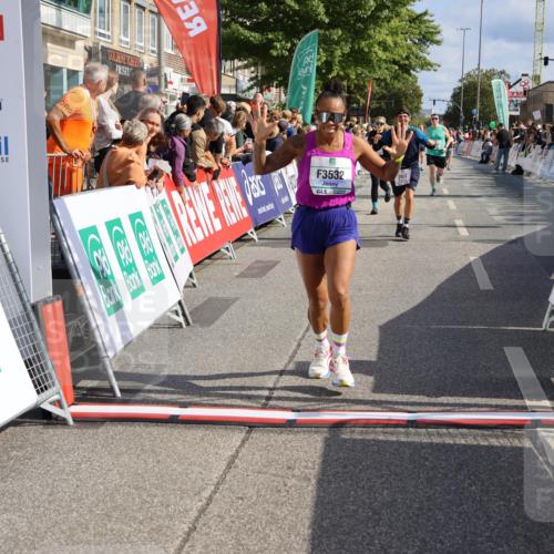 15.09.2024 - PSD Bank Halbmarathon Strokosch-Dieckow http://msf.ph/oto/7096003 15.09.2024 12:10:04 Ziel 1694, 2053, 2327, 2892, 2993, 3238, 3532 meine-sportfotos.de