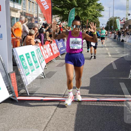15.09.2024 - PSD Bank Halbmarathon Strokosch-Dieckow http://msf.ph/oto/7096014 15.09.2024 12:10:05 Ziel 1694, 2053, 2327, 2892, 2993, 3238, 3532 meine-sportfotos.de