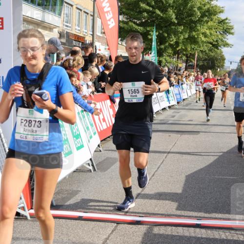 15.09.2024 - PSD Bank Halbmarathon Strokosch-Dieckow http://msf.ph/oto/7096015 15.09.2024 11:58:25 Ziel 975, 1417, 1449, 1530, 1539, 1565, 1708, 1900, 2497, 2512, 2763, 2873, 2883, 3138, 3552 meine-sportfotos.de
