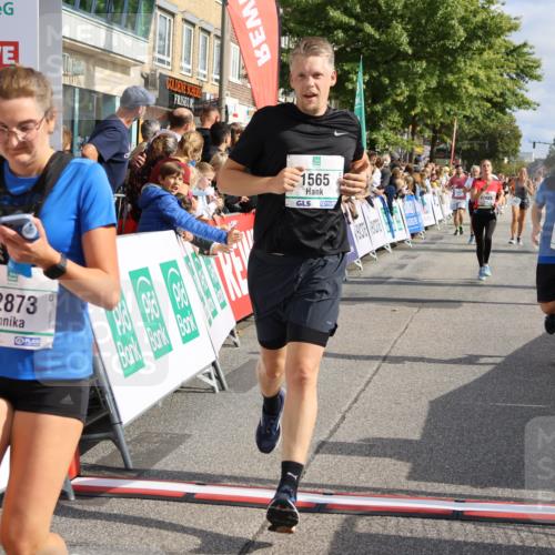 15.09.2024 - PSD Bank Halbmarathon Strokosch-Dieckow http://msf.ph/oto/7096020 15.09.2024 11:58:25 Ziel 975, 1417, 1449, 1530, 1539, 1565, 1708, 1900, 2497, 2512, 2763, 2873, 2883, 3138, 3552 meine-sportfotos.de
