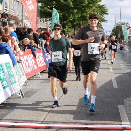 15.09.2024 - PSD Bank Halbmarathon Strokosch-Dieckow http://msf.ph/oto/7096098 15.09.2024 11:59:00 Ziel 1283, 1303, 1711, 1822, 1865, 1870, 1890, 1919, 1955, 1992, 2038, 2297, 2474, 2760, 2860, 2885, 3022, 3051, 3528, 3551, 3553 meine-sportfotos.de