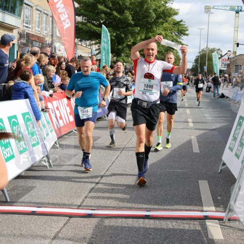 15.09.2024 - PSD Bank Halbmarathon Strokosch-Dieckow http://msf.ph/oto/7096120 15.09.2024 11:59:06 Ziel 1283, 1711, 1822, 1865, 1870, 1890, 1919, 1955, 1992, 2038, 2230, 2297, 2474, 2721, 2760, 2956, 3022, 3051, 3528, 3551 meine-sportfotos.de