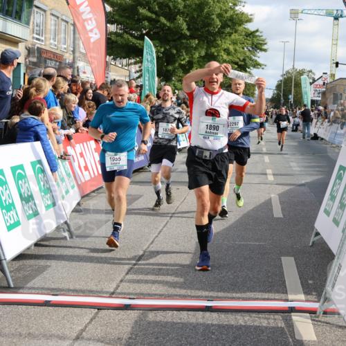 15.09.2024 - PSD Bank Halbmarathon Strokosch-Dieckow http://msf.ph/oto/7096122 15.09.2024 11:59:07 Ziel 1283, 1711, 1822, 1870, 1890, 1919, 1955, 1992, 2038, 2230, 2297, 2721, 2756, 2760, 2956, 3022, 3051, 3528, 3551 meine-sportfotos.de