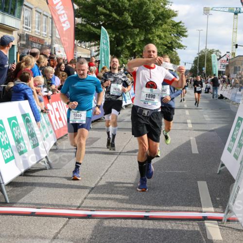 15.09.2024 - PSD Bank Halbmarathon Strokosch-Dieckow http://msf.ph/oto/7096124 15.09.2024 11:59:07 Ziel 1283, 1711, 1822, 1870, 1890, 1919, 1955, 1992, 2038, 2230, 2297, 2721, 2756, 2760, 2956, 3022, 3051, 3528, 3551 meine-sportfotos.de