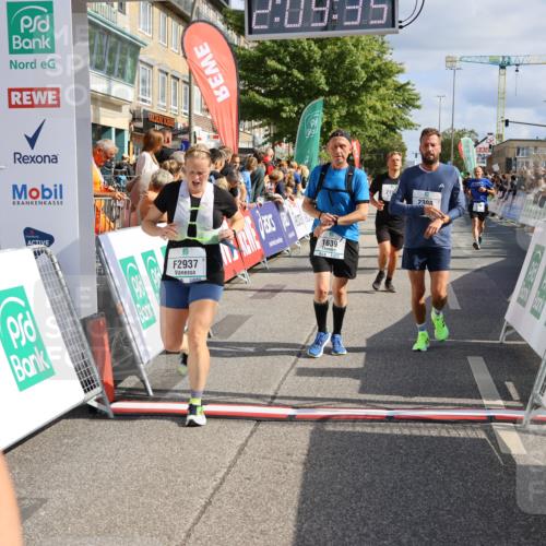 15.09.2024 - PSD Bank Halbmarathon Strokosch-Dieckow http://msf.ph/oto/7096125 15.09.2024 12:10:26 Ziel 1639, 1820, 1836, 1864, 1993, 1998, 2170, 2196, 2308, 2531, 2546, 2547, 2788, 2915, 2937, 3117, 3144, 3187 meine-sportfotos.de