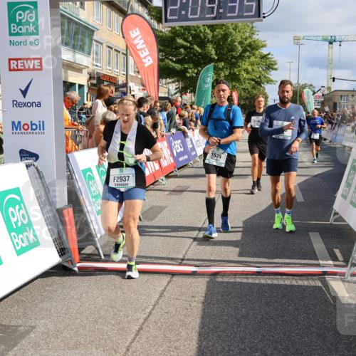 15.09.2024 - PSD Bank Halbmarathon Strokosch-Dieckow http://msf.ph/oto/7096128 15.09.2024 12:10:26 Ziel 1639, 1820, 1836, 1864, 1993, 1998, 2170, 2196, 2308, 2531, 2546, 2547, 2788, 2915, 2937, 3117, 3144, 3187 meine-sportfotos.de