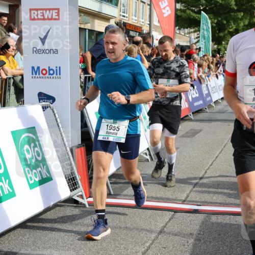 15.09.2024 - PSD Bank Halbmarathon Strokosch-Dieckow http://msf.ph/oto/7096129 15.09.2024 11:59:08 Ziel 1711, 1822, 1870, 1890, 1919, 1955, 1992, 2230, 2297, 2721, 2756, 2760, 2956, 3022, 3051, 3528, 3551 meine-sportfotos.de