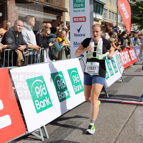 15.09.2024 - PSD Bank Halbmarathon Strokosch-Dieckow http://msf.ph/oto/7096130 15.09.2024 12:10:26 Ziel 1639, 1820, 1836, 1864, 1993, 1998, 2170, 2196, 2308, 2531, 2546, 2547, 2788, 2915, 2937, 3117, 3144, 3187 meine-sportfotos.de