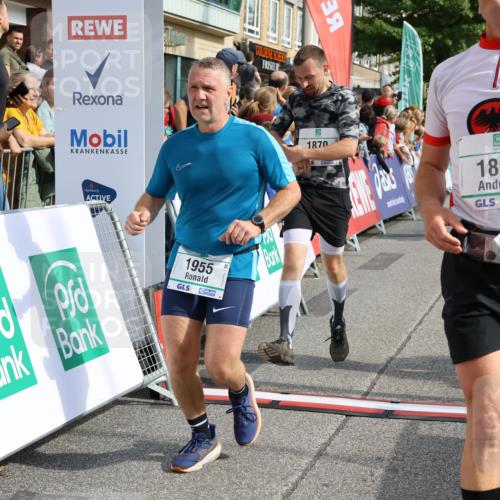 15.09.2024 - PSD Bank Halbmarathon Strokosch-Dieckow http://msf.ph/oto/7096133 15.09.2024 11:59:08 Ziel 1711, 1822, 1870, 1890, 1919, 1955, 1992, 2230, 2297, 2721, 2756, 2760, 2956, 3022, 3051, 3528, 3551 meine-sportfotos.de