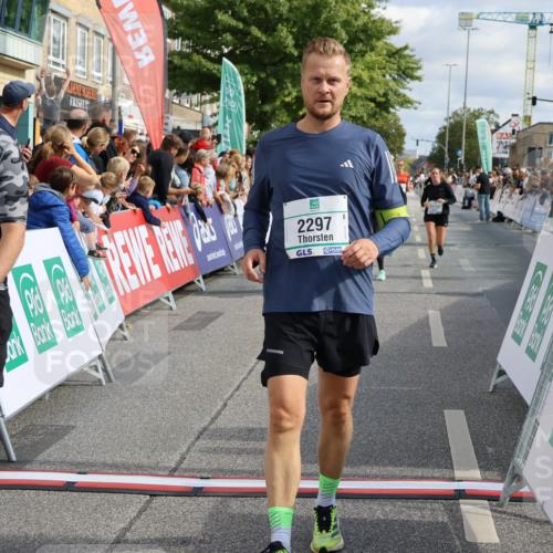 15.09.2024 - PSD Bank Halbmarathon Strokosch-Dieckow http://msf.ph/oto/7096134 15.09.2024 11:59:09 Ziel 1711, 1822, 1870, 1890, 1919, 1955, 1992, 2230, 2297, 2721, 2756, 2760, 2956, 3022, 3051, 3528, 3551 meine-sportfotos.de