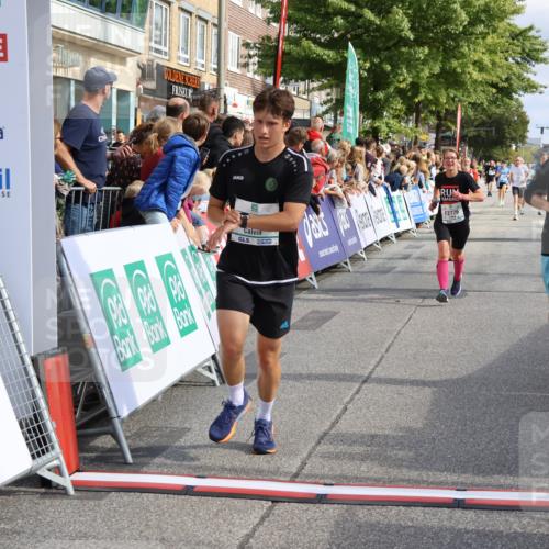 15.09.2024 - PSD Bank Halbmarathon Strokosch-Dieckow http://msf.ph/oto/7096163 15.09.2024 11:59:19 Ziel 795, 1329, 1862, 1870, 1890, 1955, 2061, 2230, 2297, 2721, 2756, 2776, 2897, 2956 meine-sportfotos.de