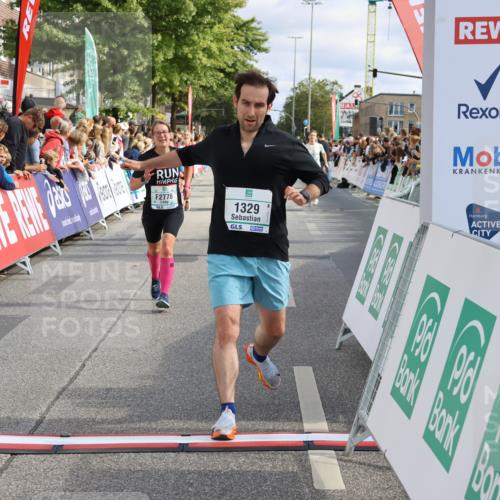 15.09.2024 - PSD Bank Halbmarathon Strokosch-Dieckow http://msf.ph/oto/7096167 15.09.2024 11:59:20 Ziel 795, 1329, 1585, 1862, 1870, 2061, 2230, 2278, 2297, 2721, 2756, 2776, 2897, 2956 meine-sportfotos.de