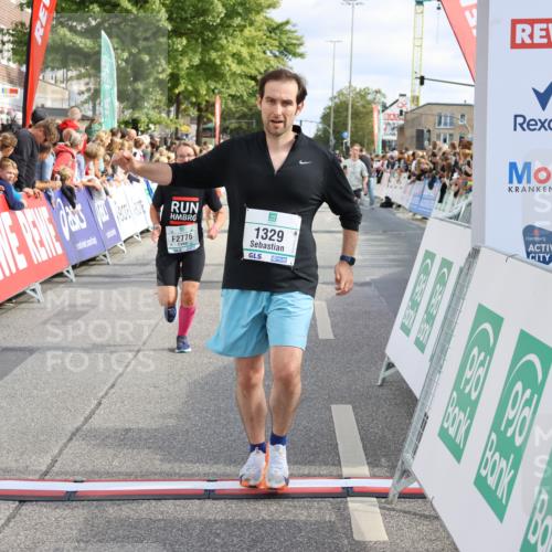 15.09.2024 - PSD Bank Halbmarathon Strokosch-Dieckow http://msf.ph/oto/7096172 15.09.2024 11:59:20 Ziel 795, 1329, 1585, 1862, 1870, 2061, 2230, 2278, 2297, 2721, 2756, 2776, 2897, 2956 meine-sportfotos.de