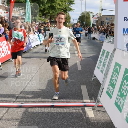15.09.2024 - PSD Bank Halbmarathon Strokosch-Dieckow http://msf.ph/oto/7096180 15.09.2024 11:59:24 Ziel 795, 1329, 1585, 1739, 1862, 2061, 2230, 2278, 2545, 2721, 2756, 2767, 2776, 2897, 2956, 3189 meine-sportfotos.de