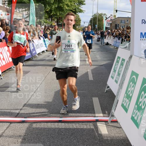 15.09.2024 - PSD Bank Halbmarathon Strokosch-Dieckow http://msf.ph/oto/7096182 15.09.2024 11:59:24 Ziel 795, 1329, 1585, 1739, 1862, 2061, 2230, 2278, 2545, 2721, 2756, 2767, 2776, 2897, 2956, 3189 meine-sportfotos.de