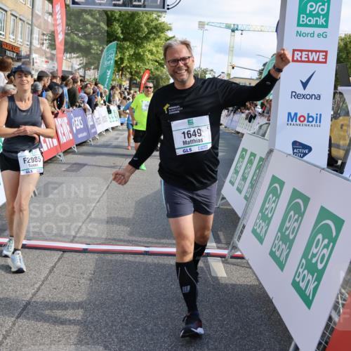 15.09.2024 - PSD Bank Halbmarathon Strokosch-Dieckow http://msf.ph/oto/7096214 15.09.2024 12:10:42 Ziel 1211, 1649, 1752, 1836, 1881, 2028, 2143, 2170, 2546, 2547, 2828, 2833, 2877, 2985, 3144, 3147, 3506, 3538 meine-sportfotos.de