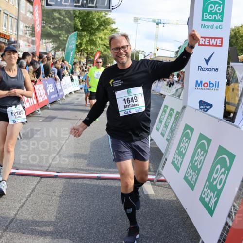 15.09.2024 - PSD Bank Halbmarathon Strokosch-Dieckow http://msf.ph/oto/7096216 15.09.2024 12:10:42 Ziel 1211, 1649, 1752, 1836, 1881, 2028, 2143, 2170, 2546, 2547, 2828, 2833, 2877, 2985, 3144, 3147, 3506, 3538 meine-sportfotos.de