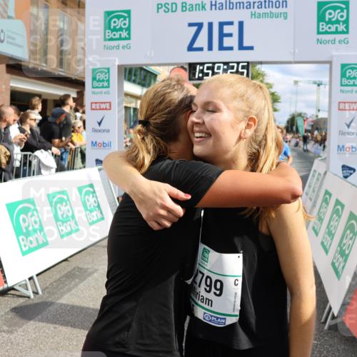 15.09.2024 - PSD Bank Halbmarathon Strokosch-Dieckow http://msf.ph/oto/7096288 15.09.2024 12:00:16 Ziel 1555, 1576, 1614, 1691, 1725, 1837, 1844, 2071, 2161, 2415, 2558, 2752, 2791, 2795, 2799, 2807, 2864, 2949, 2983, 3026, 3098, 3177, 3523, 3550 meine-sportfotos.de