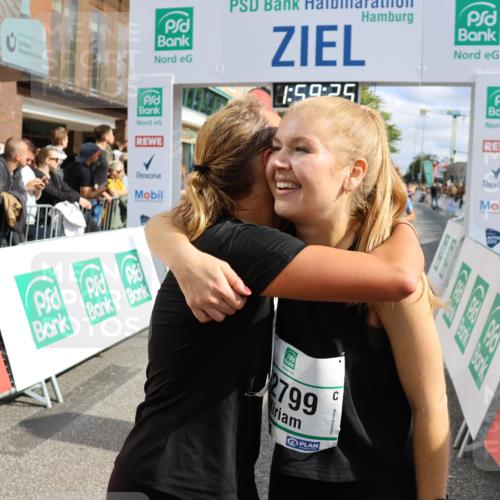 15.09.2024 - PSD Bank Halbmarathon Strokosch-Dieckow http://msf.ph/oto/7096292 15.09.2024 12:00:16 Ziel 1555, 1576, 1614, 1691, 1725, 1837, 1844, 2071, 2161, 2415, 2558, 2752, 2791, 2795, 2799, 2807, 2864, 2949, 2983, 3026, 3098, 3177, 3523, 3550 meine-sportfotos.de