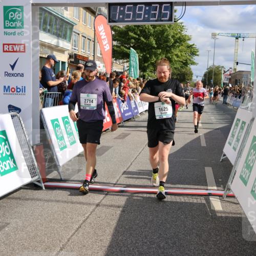 15.09.2024 - PSD Bank Halbmarathon Strokosch-Dieckow http://msf.ph/oto/7096298 15.09.2024 12:00:26 Ziel 1258, 1546, 1576, 1625, 1691, 1725, 1952, 2713, 2714, 2791, 2826, 2983, 3026, 3098, 3519, 3550 meine-sportfotos.de