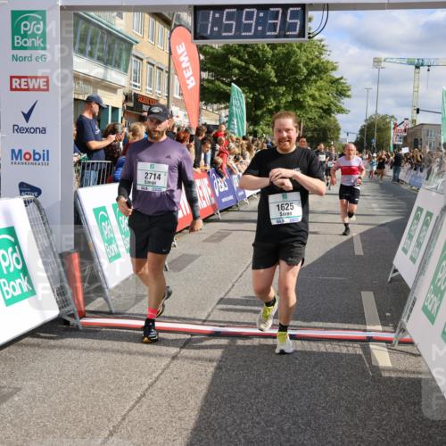 15.09.2024 - PSD Bank Halbmarathon Strokosch-Dieckow http://msf.ph/oto/7096300 15.09.2024 12:00:26 Ziel 1258, 1546, 1576, 1625, 1691, 1725, 1952, 2713, 2714, 2791, 2826, 2983, 3026, 3098, 3519, 3550 meine-sportfotos.de