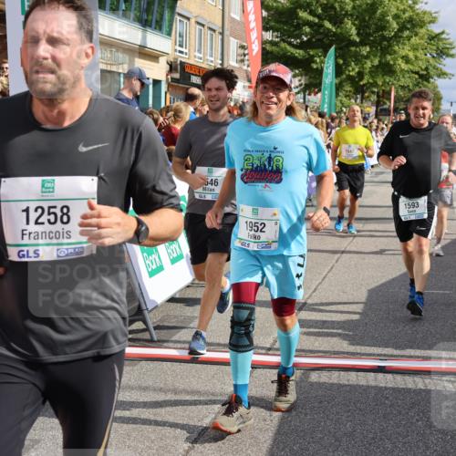 15.09.2024 - PSD Bank Halbmarathon Strokosch-Dieckow http://msf.ph/oto/7096310 15.09.2024 12:00:34 Ziel 1258, 1546, 1547, 1593, 1625, 1725, 1848, 1852, 1952, 1960, 2357, 2713, 2714, 2778, 2826, 3445, 3519 meine-sportfotos.de