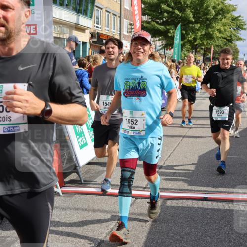 15.09.2024 - PSD Bank Halbmarathon Strokosch-Dieckow http://msf.ph/oto/7096311 15.09.2024 12:00:34 Ziel 1258, 1546, 1547, 1593, 1625, 1725, 1848, 1852, 1952, 1960, 2357, 2713, 2714, 2778, 2826, 3445, 3519 meine-sportfotos.de