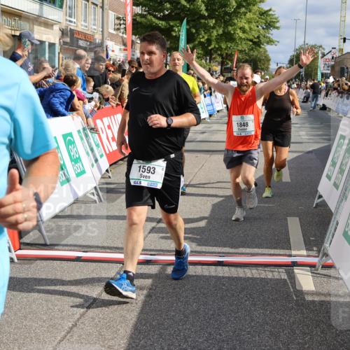 15.09.2024 - PSD Bank Halbmarathon Strokosch-Dieckow http://msf.ph/oto/7096315 15.09.2024 12:00:35 Ziel 1258, 1546, 1547, 1593, 1625, 1848, 1852, 1952, 1960, 2047, 2357, 2570, 2713, 2714, 2778, 2826, 3445, 3519 meine-sportfotos.de