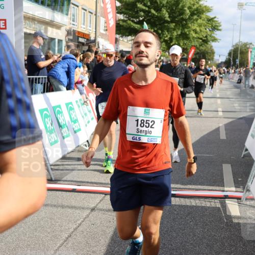 15.09.2024 - PSD Bank Halbmarathon Strokosch-Dieckow http://msf.ph/oto/7096331 15.09.2024 12:00:42 Ziel 1258, 1338, 1546, 1547, 1593, 1848, 1852, 1952, 1960, 2047, 2357, 2570, 2778, 2842, 3028, 3445, 3519 meine-sportfotos.de