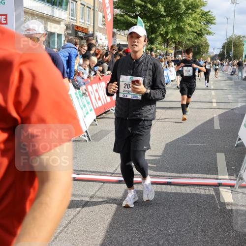 15.09.2024 - PSD Bank Halbmarathon Strokosch-Dieckow http://msf.ph/oto/7096334 15.09.2024 12:00:43 Ziel 1258, 1338, 1546, 1547, 1593, 1788, 1848, 1852, 1952, 1960, 2047, 2357, 2560, 2570, 2778, 2842, 3028, 3445 meine-sportfotos.de