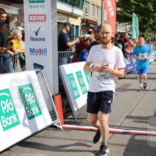 15.09.2024 - PSD Bank Halbmarathon Strokosch-Dieckow http://msf.ph/oto/7096353 15.09.2024 12:00:56 Ziel 1338, 1362, 1781, 1788, 1914, 1951, 2048, 2248, 2560, 2842, 2928, 3028, 3088, 3146, 3316 meine-sportfotos.de