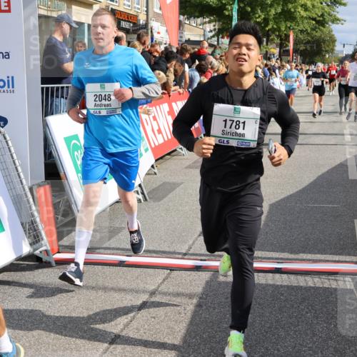 15.09.2024 - PSD Bank Halbmarathon Strokosch-Dieckow http://msf.ph/oto/7096359 15.09.2024 12:00:58 Ziel 1362, 1781, 1788, 1914, 1951, 2048, 2248, 2293, 2560, 2842, 2928, 3028, 3088, 3146, 3171, 3316 meine-sportfotos.de
