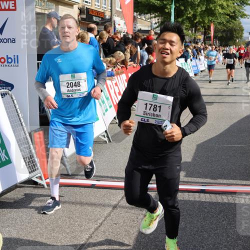15.09.2024 - PSD Bank Halbmarathon Strokosch-Dieckow http://msf.ph/oto/7096361 15.09.2024 12:00:58 Ziel 1362, 1781, 1788, 1914, 1951, 2048, 2248, 2293, 2560, 2842, 2928, 3028, 3088, 3146, 3171, 3316 meine-sportfotos.de