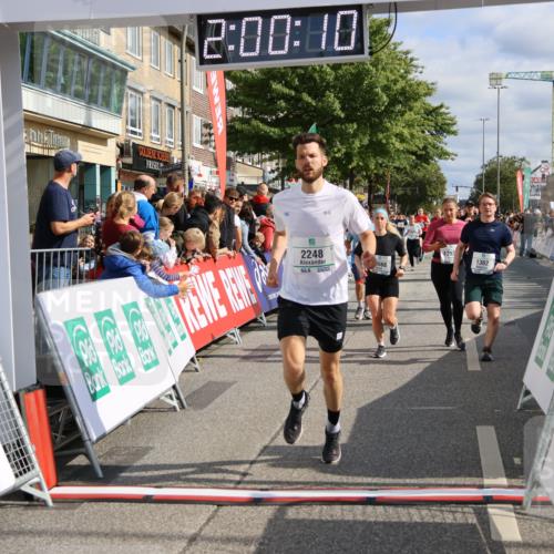 15.09.2024 - PSD Bank Halbmarathon Strokosch-Dieckow http://msf.ph/oto/7096363 15.09.2024 12:01:01 Ziel 1362, 1781, 1788, 1792, 1868, 1914, 1951, 2048, 2248, 2293, 2560, 2813, 2842, 2910, 2928, 3023, 3028, 3088, 3146, 3171, 3316 meine-sportfotos.de